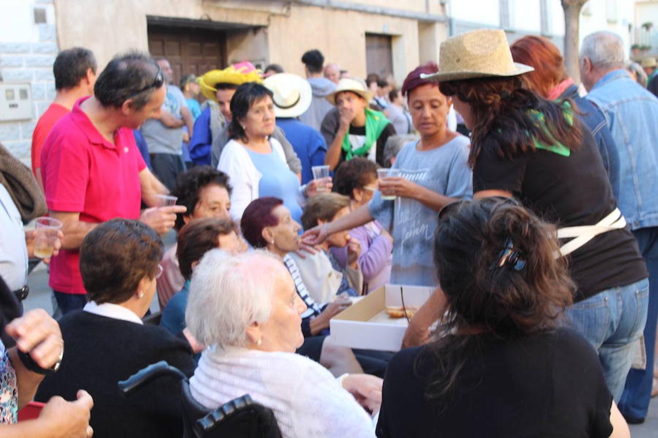 Galilea celebra las fiestas de San Roque y tras el chupinazo y el trago de zurracapote inician unas celebraciones muy participativas que se van a dilatar hasta el miércoles