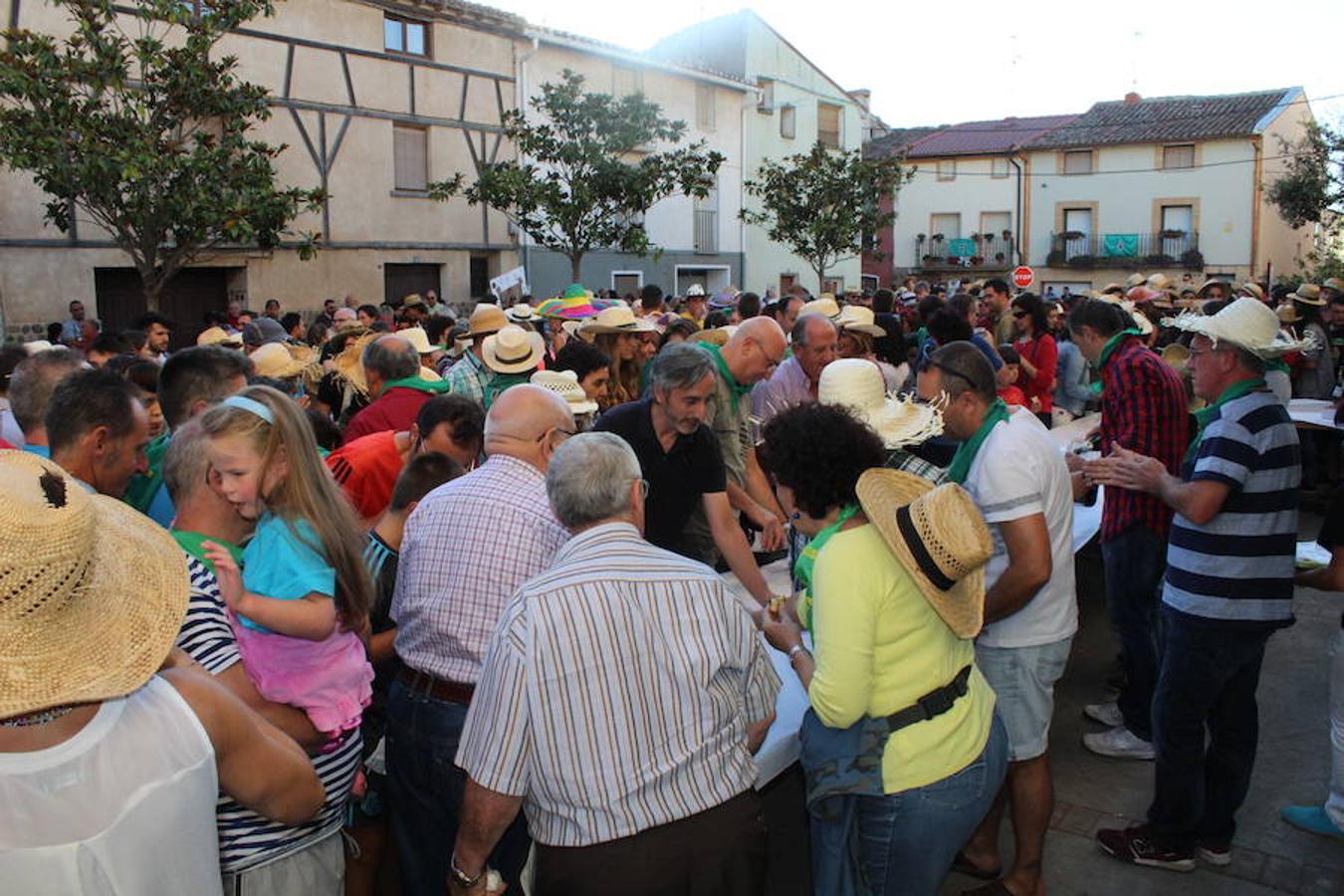 Galilea celebra las fiestas de San Roque y tras el chupinazo y el trago de zurracapote inician unas celebraciones muy participativas que se van a dilatar hasta el miércoles