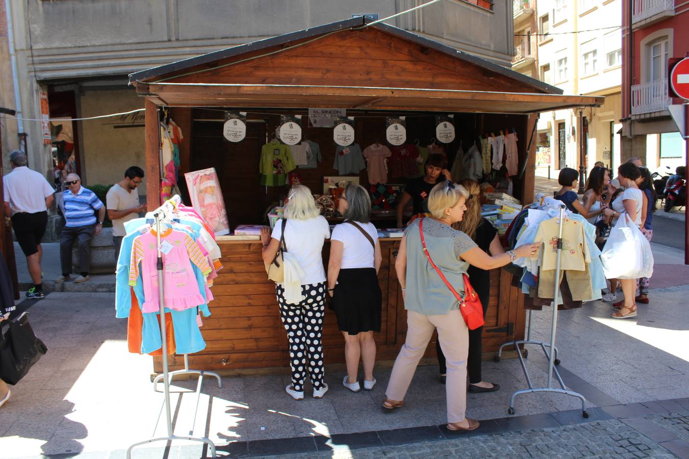 Hasta el próximo domingo, dieciséis establecimientos ofrecen sus productos en unas casetas que se habilitarán en la plaza de la Paz