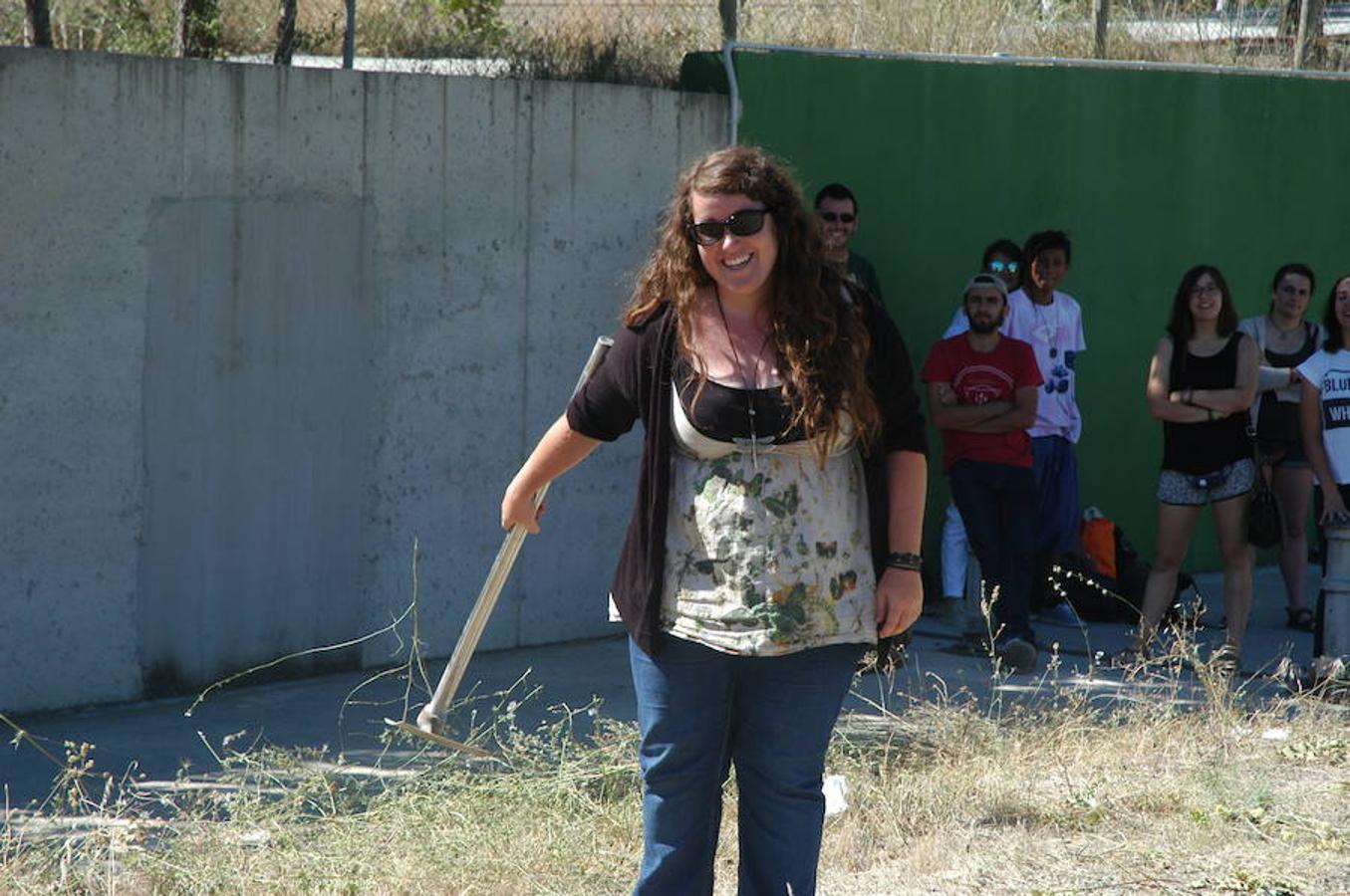 Álvaro Pastor y Villar Navas se impusieron en el tradicional lanzamiento de azada que se celebró en igea. Con el nervio fresco la rabiosa voló bien lejos para dar inicio a la fiesta de verano Igeensis, que se incluye dentro del programa cultural de agosto