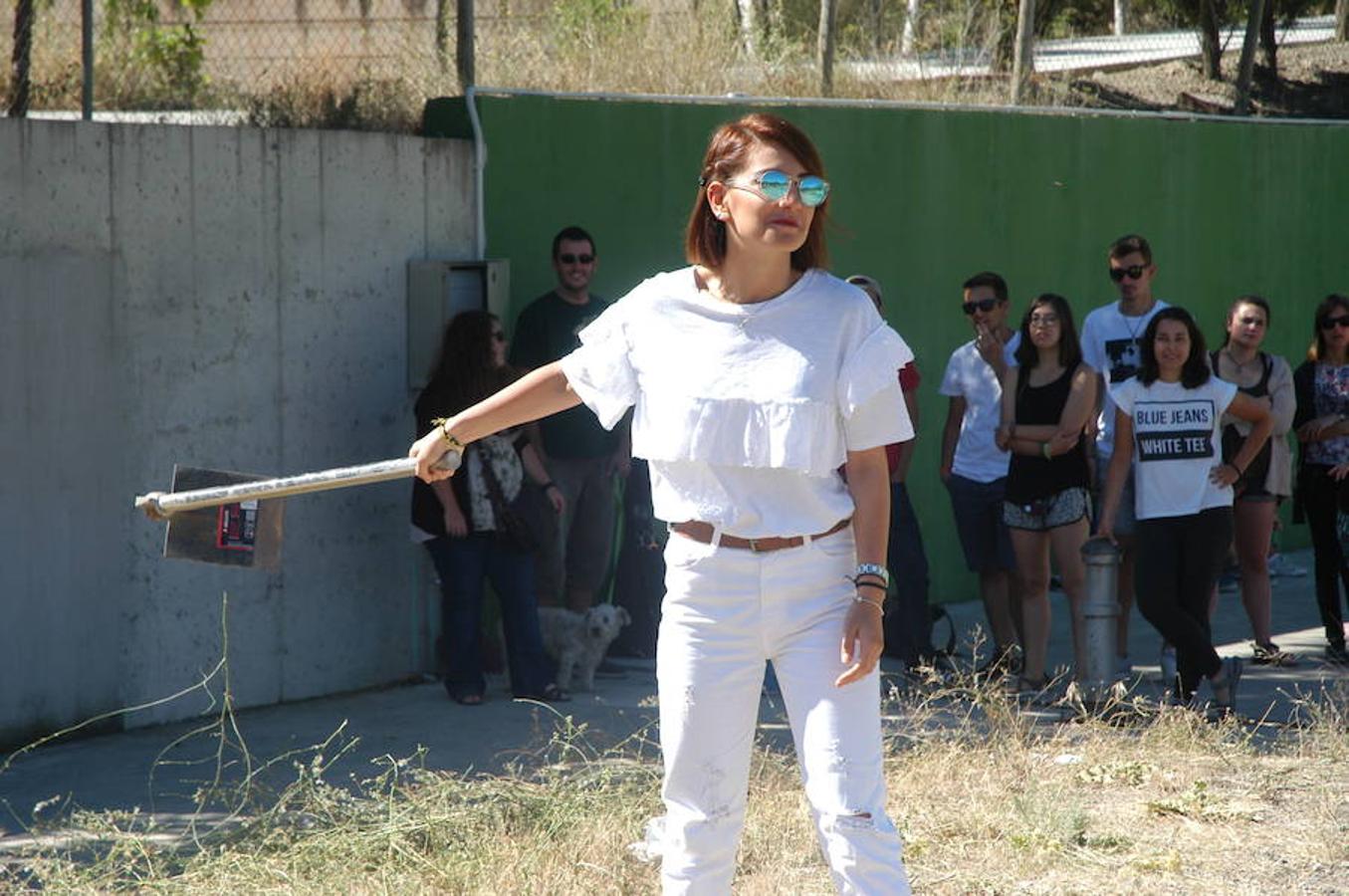 Álvaro Pastor y Villar Navas se impusieron en el tradicional lanzamiento de azada que se celebró en igea. Con el nervio fresco la rabiosa voló bien lejos para dar inicio a la fiesta de verano Igeensis, que se incluye dentro del programa cultural de agosto