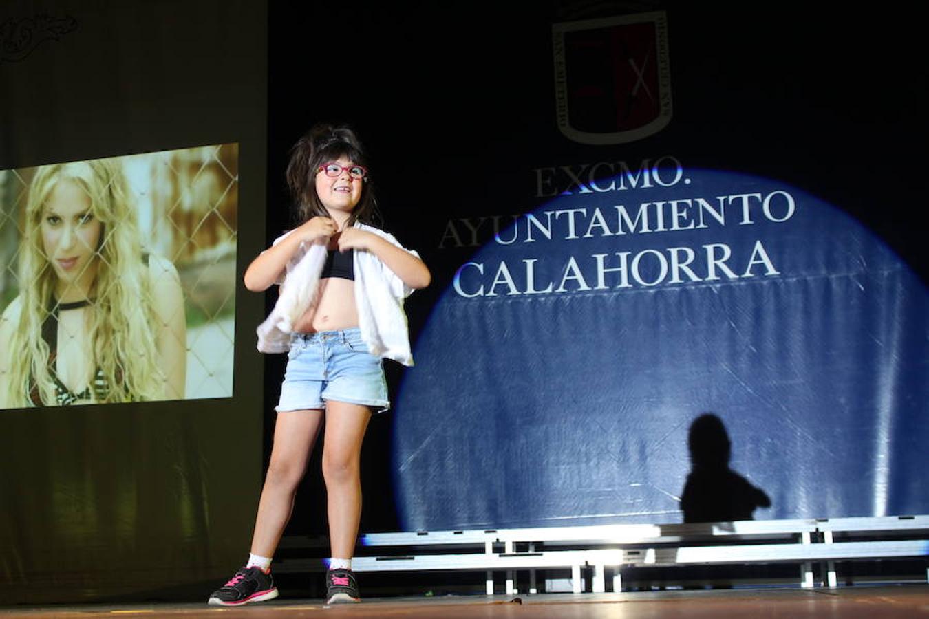 La Peña Riojana organizó el pasado sábado la fiesta del 'play back' en Calahorra, como anticipo de las próximas fiestas locales. Fantásticas actuaciones y coreografías animaron la Plaza del Raso.