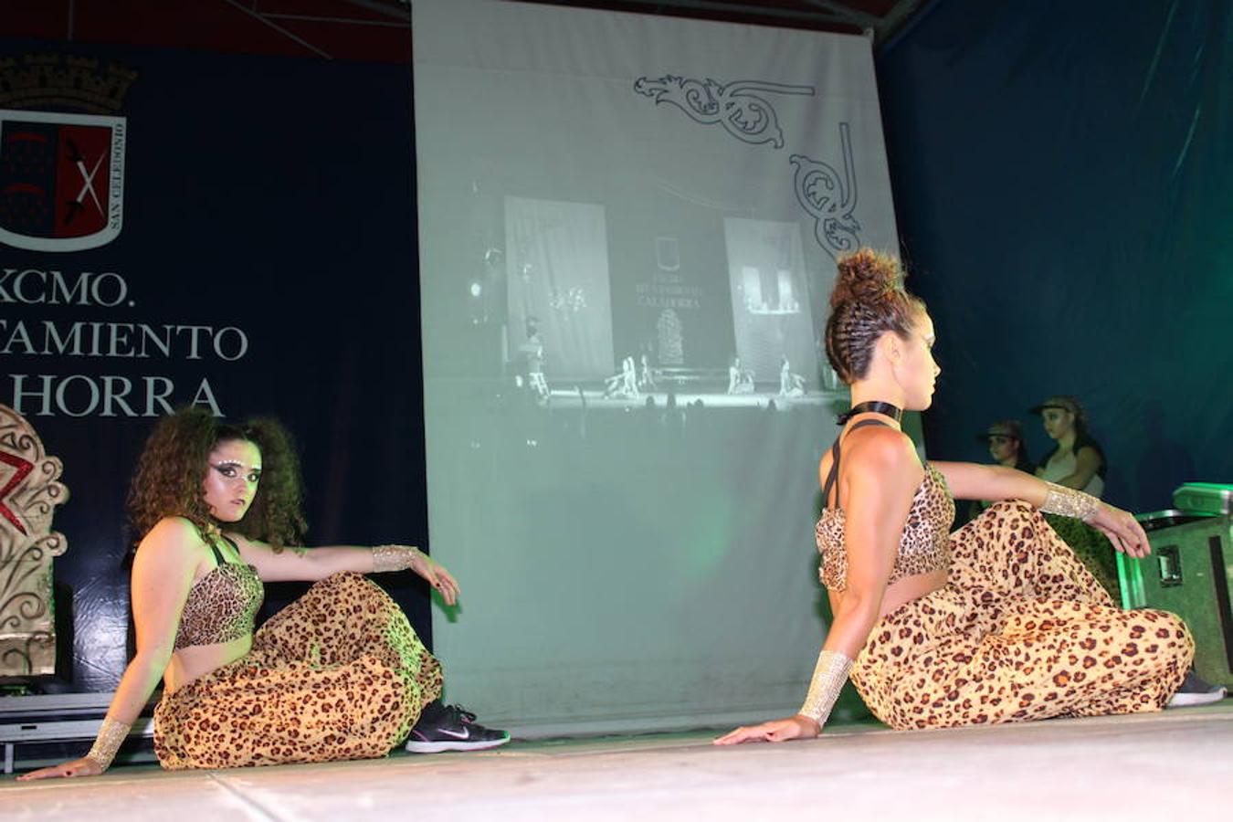 La Peña Riojana organizó el pasado sábado la fiesta del 'play back' en Calahorra, como anticipo de las próximas fiestas locales. Fantásticas actuaciones y coreografías animaron la Plaza del Raso.