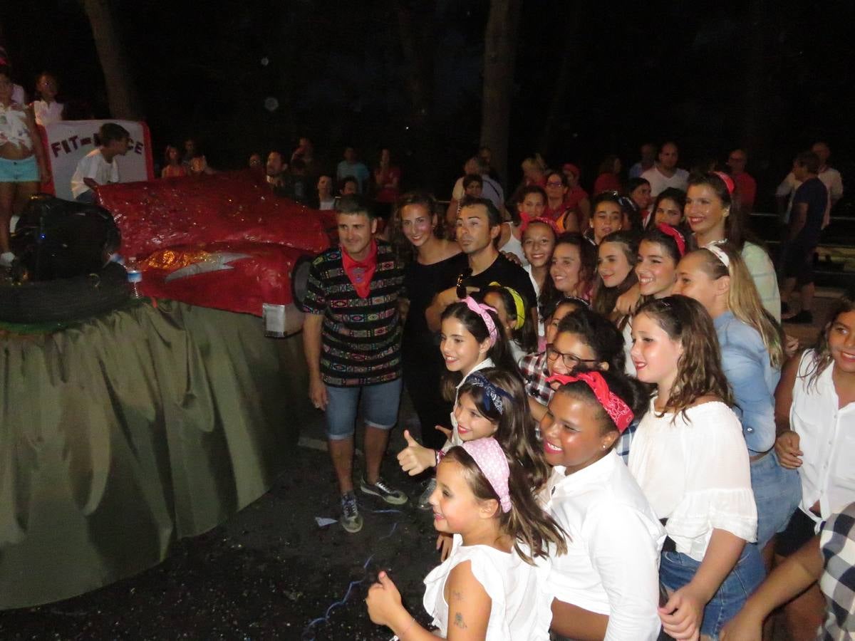 Los chicos del Chispazo ganaron la mejor comparsa, mientras que Cruz Roja repitió con la mejor carroza en el desfile de Alfaro.