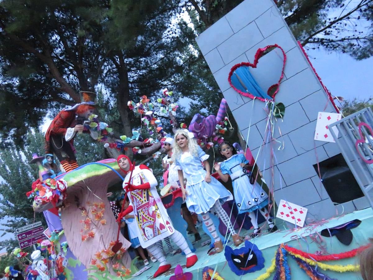 Los chicos del Chispazo ganaron la mejor comparsa, mientras que Cruz Roja repitió con la mejor carroza en el desfile de Alfaro.