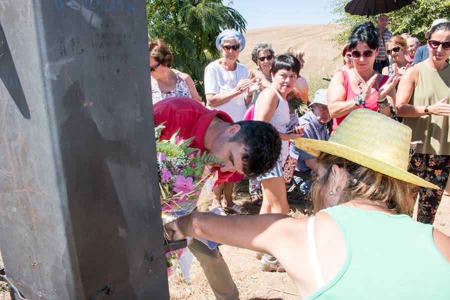 Los lugareños celebraron el XXII Homenaje a los Valientes con unas calderetas en la cruz