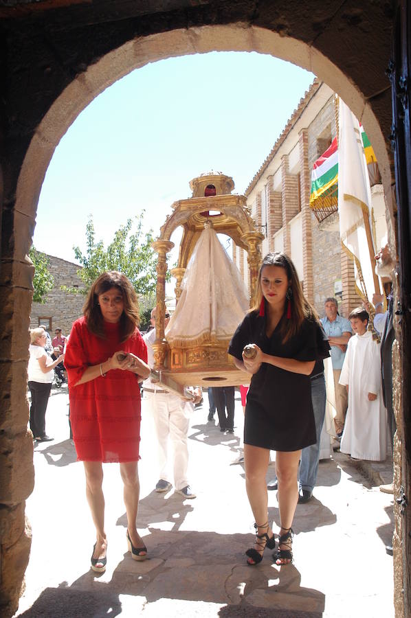 La localidad riojana comenzó sus fiestas en honor a la Virgen de Atisca con un programa muy variado