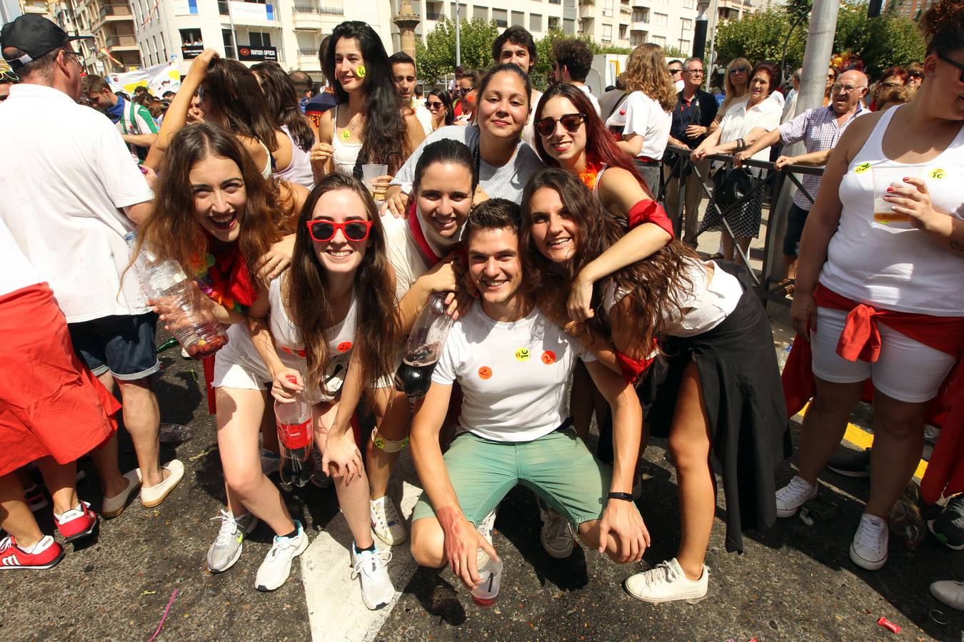 La peña El Sol se llevó el premio del concurso de carrozas con una imagen creada por su reina y dedicada a la Calahorra más romana