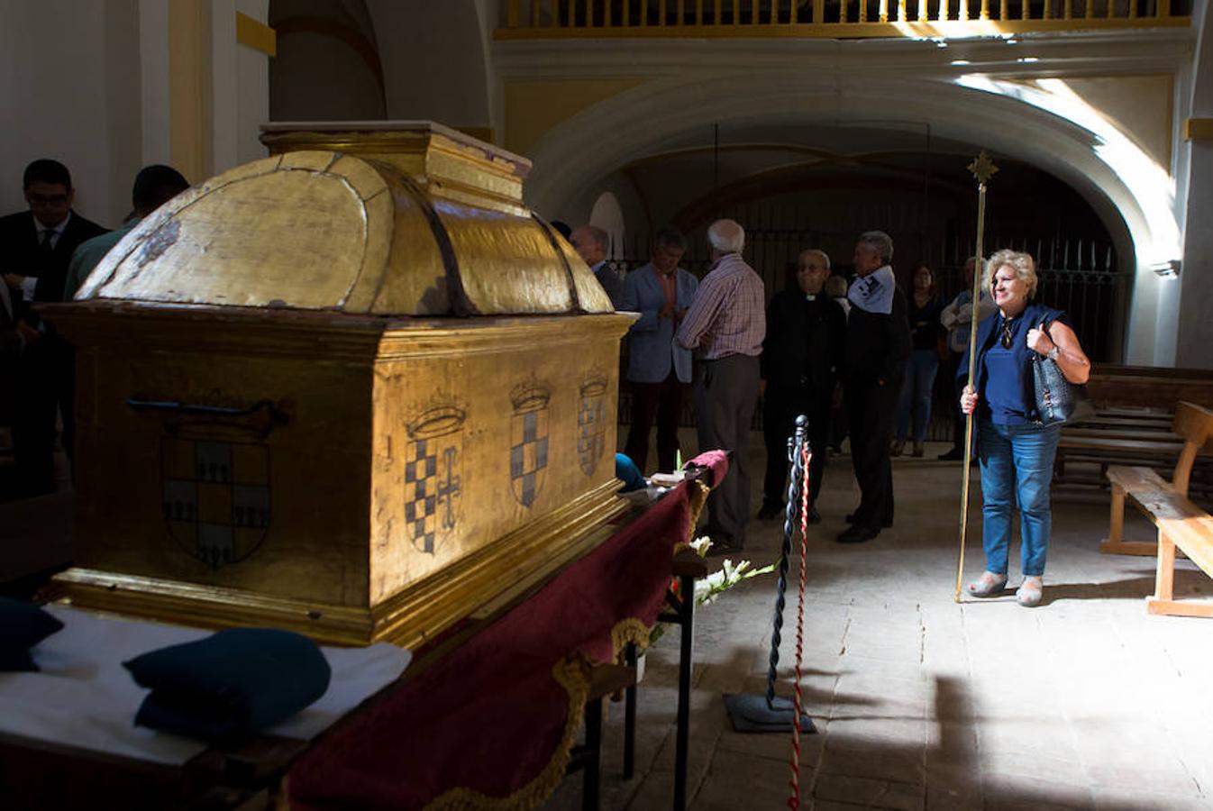 Tradición centenaria y devoción religiosa en la exhibición de las reliquias de San Vitores celebrada en La Riojilla Burgalesa. La localidad de Fresno de Río Tirón (Burgos) abrió el arca y la urna donde descansan los restos de San Vitores, santo venerado en una veintena de pueblos riojanos y burgaleses. 