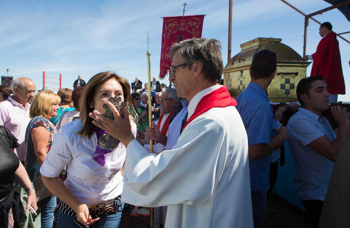 Tradición centenaria y devoción religiosa en la exhibición de las reliquias de San Vitores celebrada en La Riojilla Burgalesa. La localidad de Fresno de Río Tirón (Burgos) abrió el arca y la urna donde descansan los restos de San Vitores, santo venerado en una veintena de pueblos riojanos y burgaleses. 