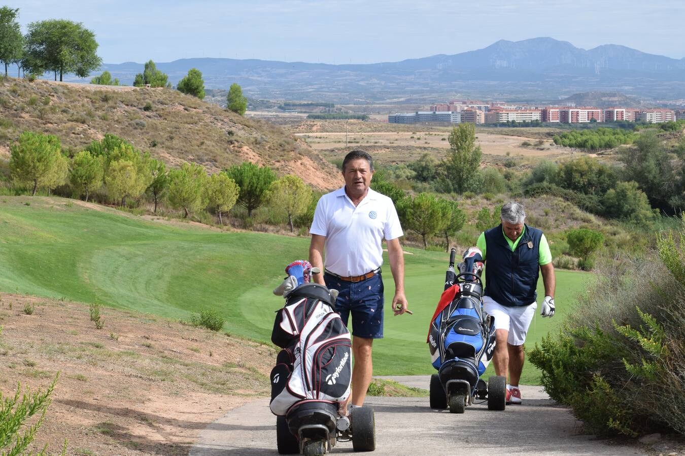 Los participantes en el Torneo Viña Ijalba de la Liga de Golf y Vino disfrutaron de una estupenda jornada de golf.