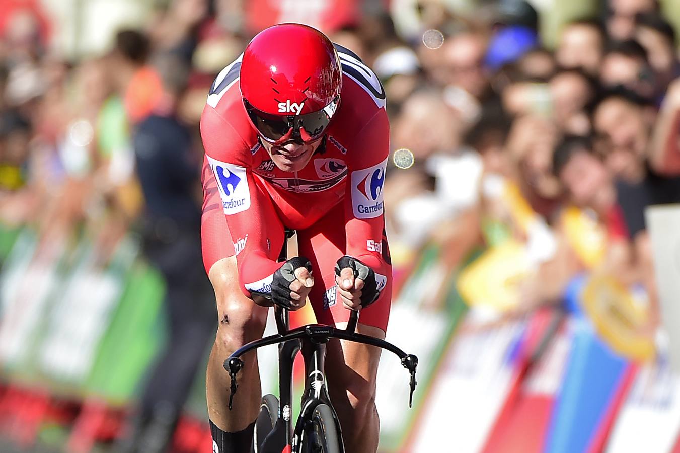 El líder de la Vuelta Ciclista a España ha consolidado su liderato con el triunfo en la contrarreloj que ha acabado en Logroño