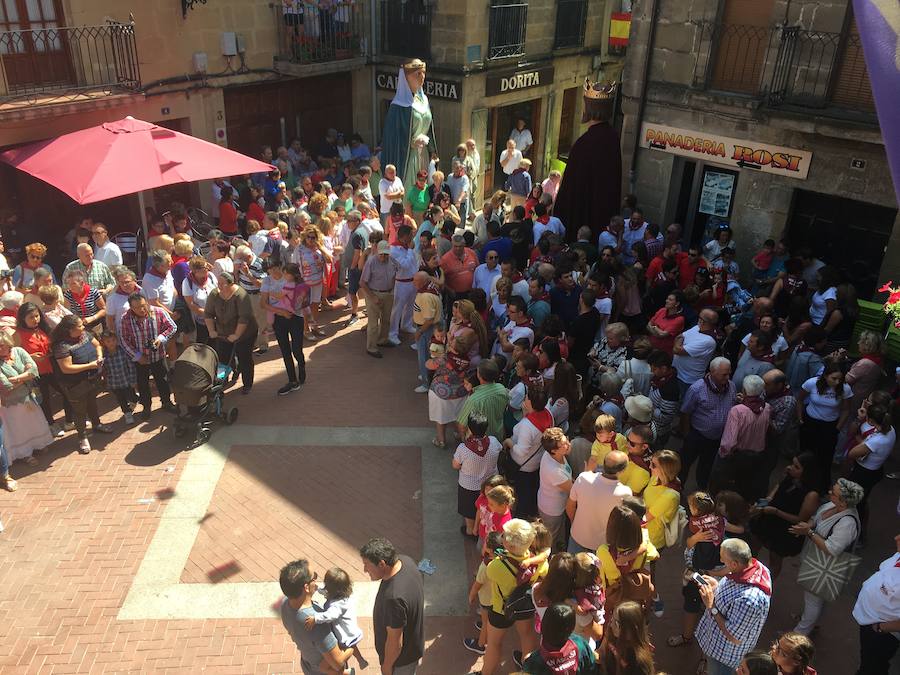 Continúan las fiestas de San Asensio en medio de un gran ambiente en todos los actos que se han propuesto en un programa donde no faltan la romería a Davalillo, el Día de los Borrachos y las vacas.