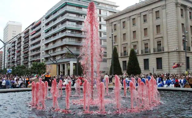 El Ayuntamiento «intentará» recuperar una Fuente del Vino 'ecológica' en San Mateo