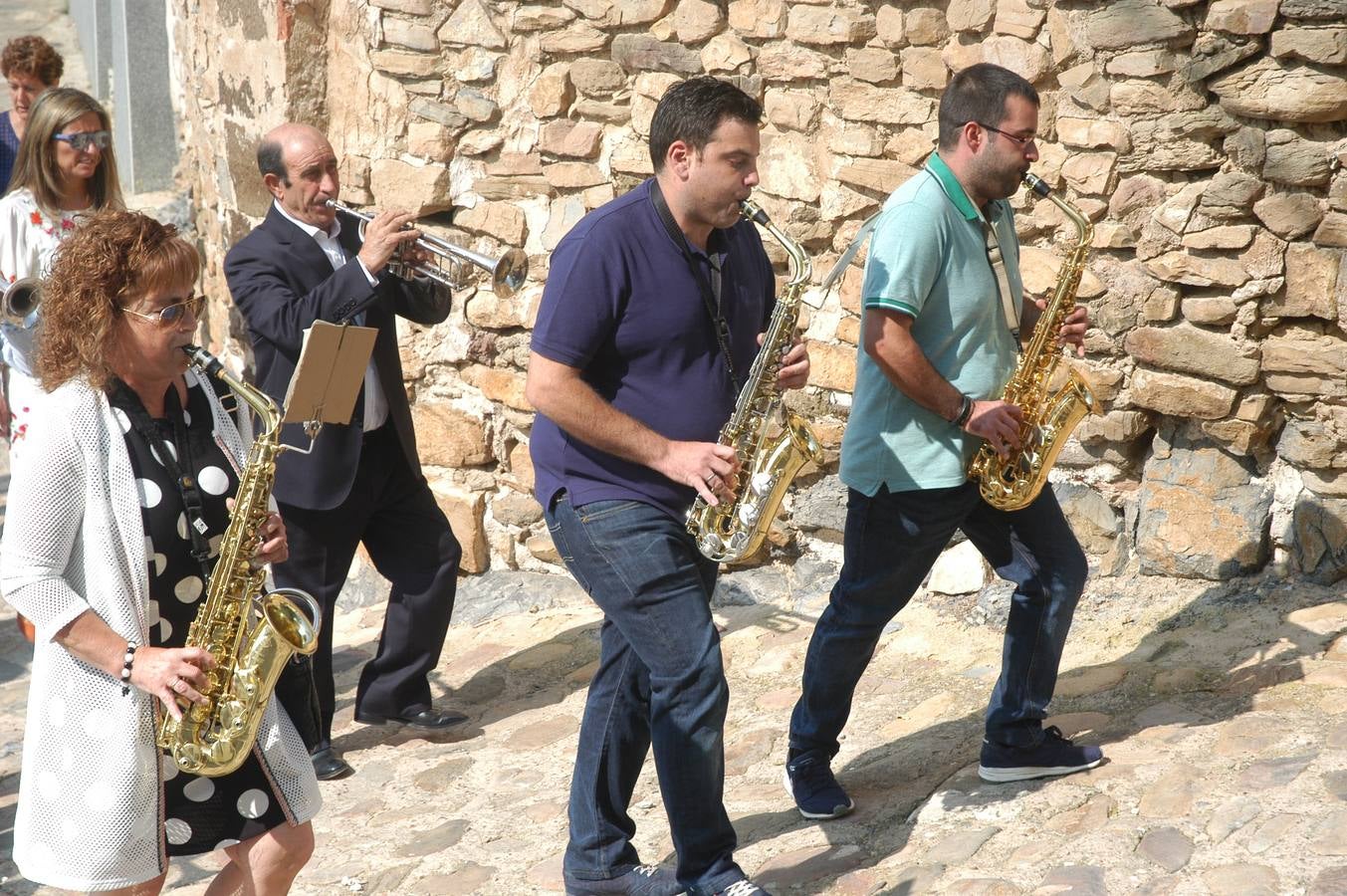 Procesion de Virgen de la Antigua en Grávalos