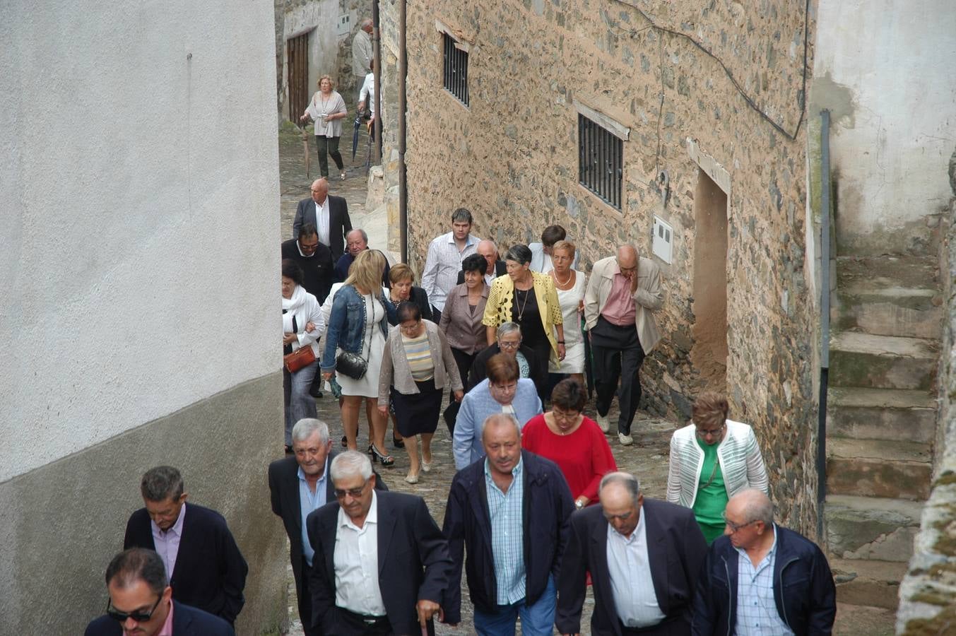 Imágenes de la procesión que se celebró en Cornago en honor a la Virgen de la Soledad.