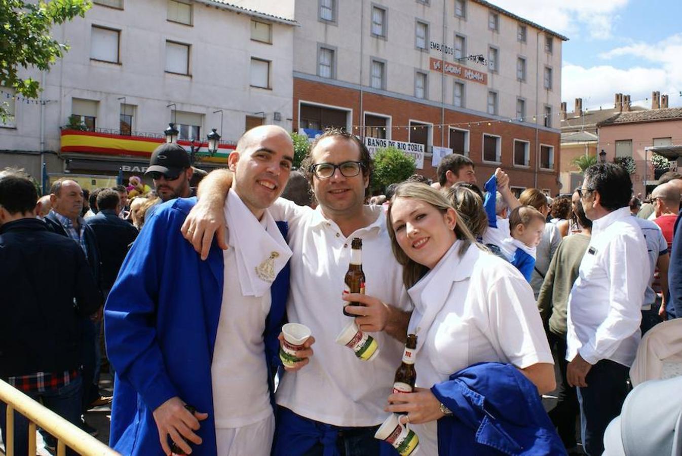 La peña Virgen de los Parrales de Baños de Río Tobía repartió el domingo cerca de 14.000 bocadillos del embutido bañejo con motivo de la celebración de su XLIV festival de exaltación de la chacina bañeja