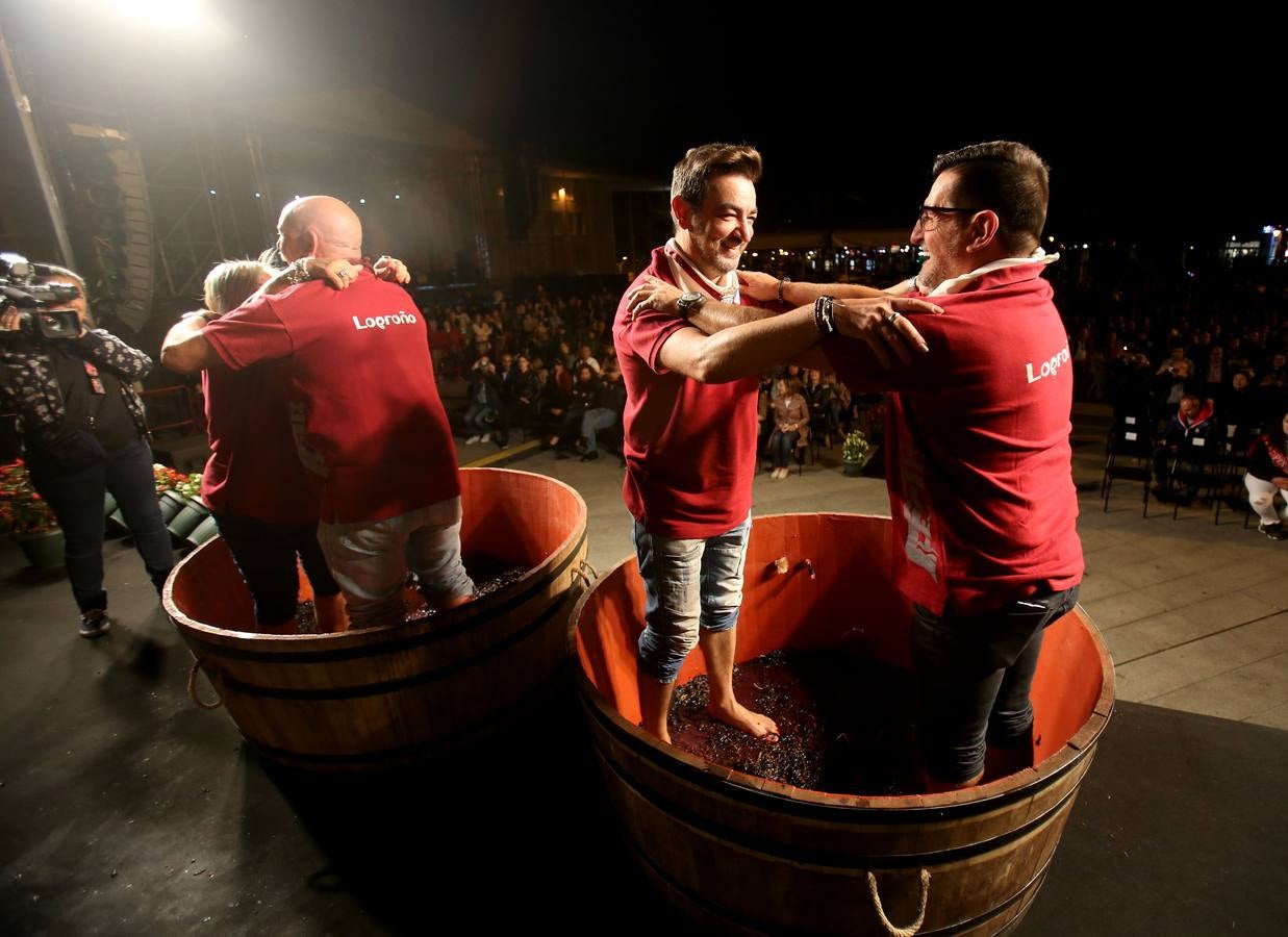 Protección Civil, cuatro peñas y el Grupo de Danzas protagonizaron el pisado popular junto a Carlos Coloma