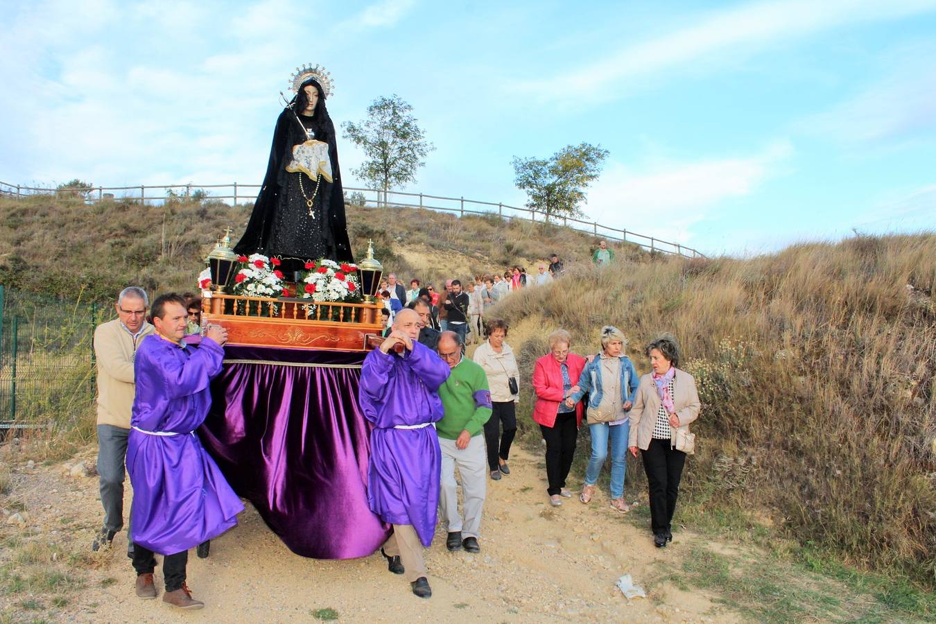 La procesión de la Cruz de septiembre volvió a reunir a los 'picaos'.