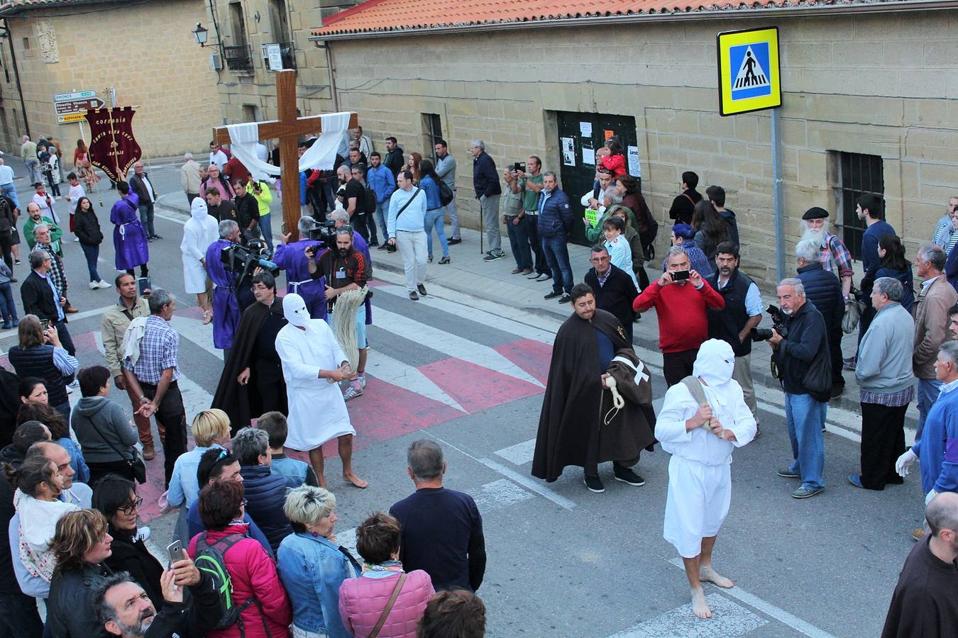 La procesión de la Cruz de septiembre volvió a reunir a los 'picaos'.