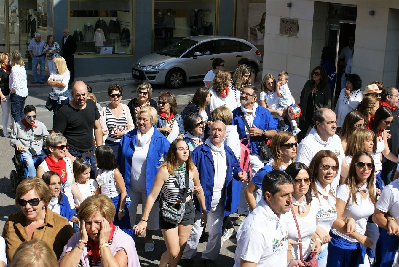 El disparo del cohete en Baños de Río Tobía dio inicio a las fiestas de San Mateo.