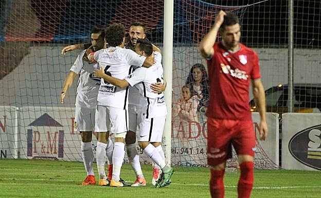 El Calahorra se despide con honor