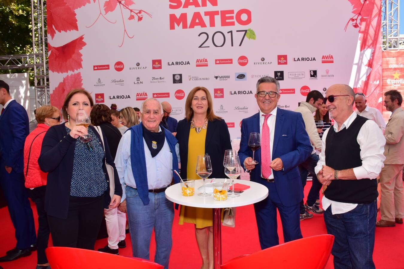 Gran ambiente el que se vivió el miércolese en la terraza del Diario LA RIOJA, con las propuestas del restaurante La chula y los vinos de Bodegs Riojanas.