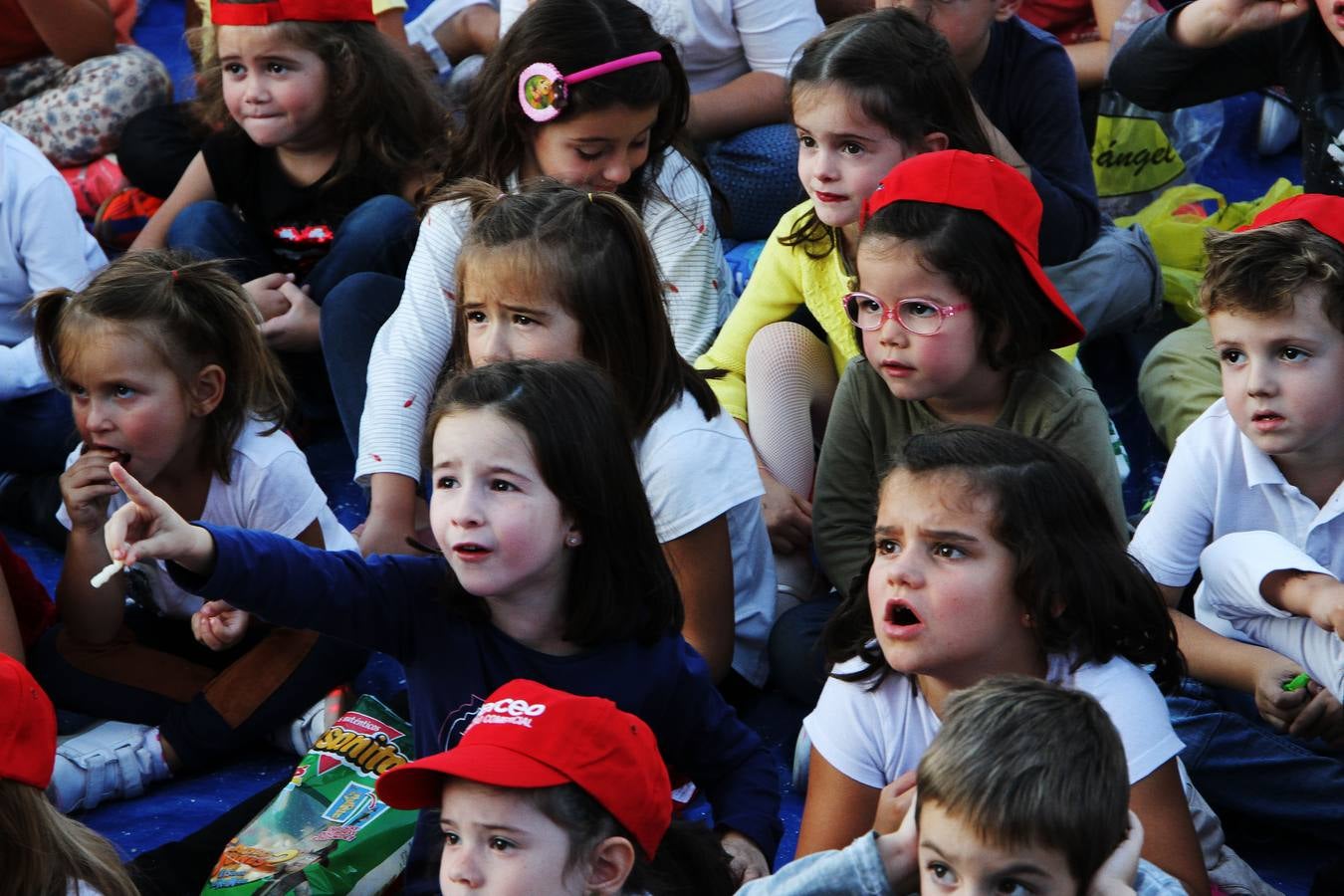 Los niños disfrutaron de lo lindo con las aventuras de Gortorito, Rosalinda y la bruja Ciriaca.