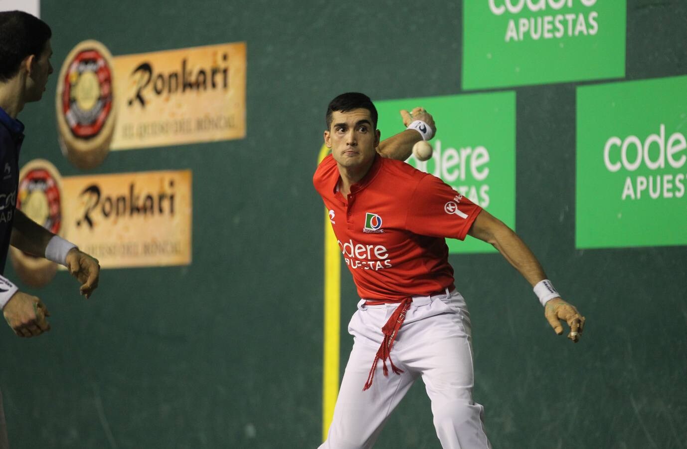 Rezusta lleva a Víctor a la final matea