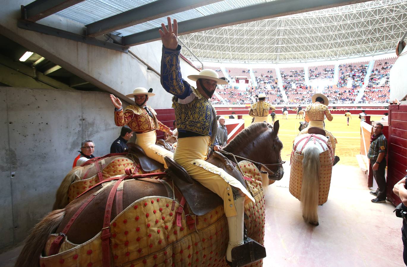 El quinto festejo de la Feria de San Mateo ha sido un espectáculo para olvidar cuanto antes, marcado por el nulo juego de la corrida de Zalduendo