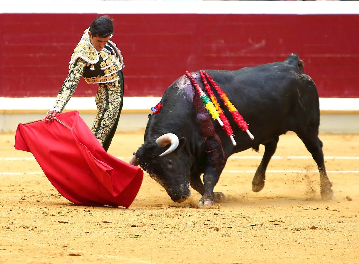 El quinto festejo de la Feria de San Mateo ha sido un espectáculo para olvidar cuanto antes, marcado por el nulo juego de la corrida de Zalduendo