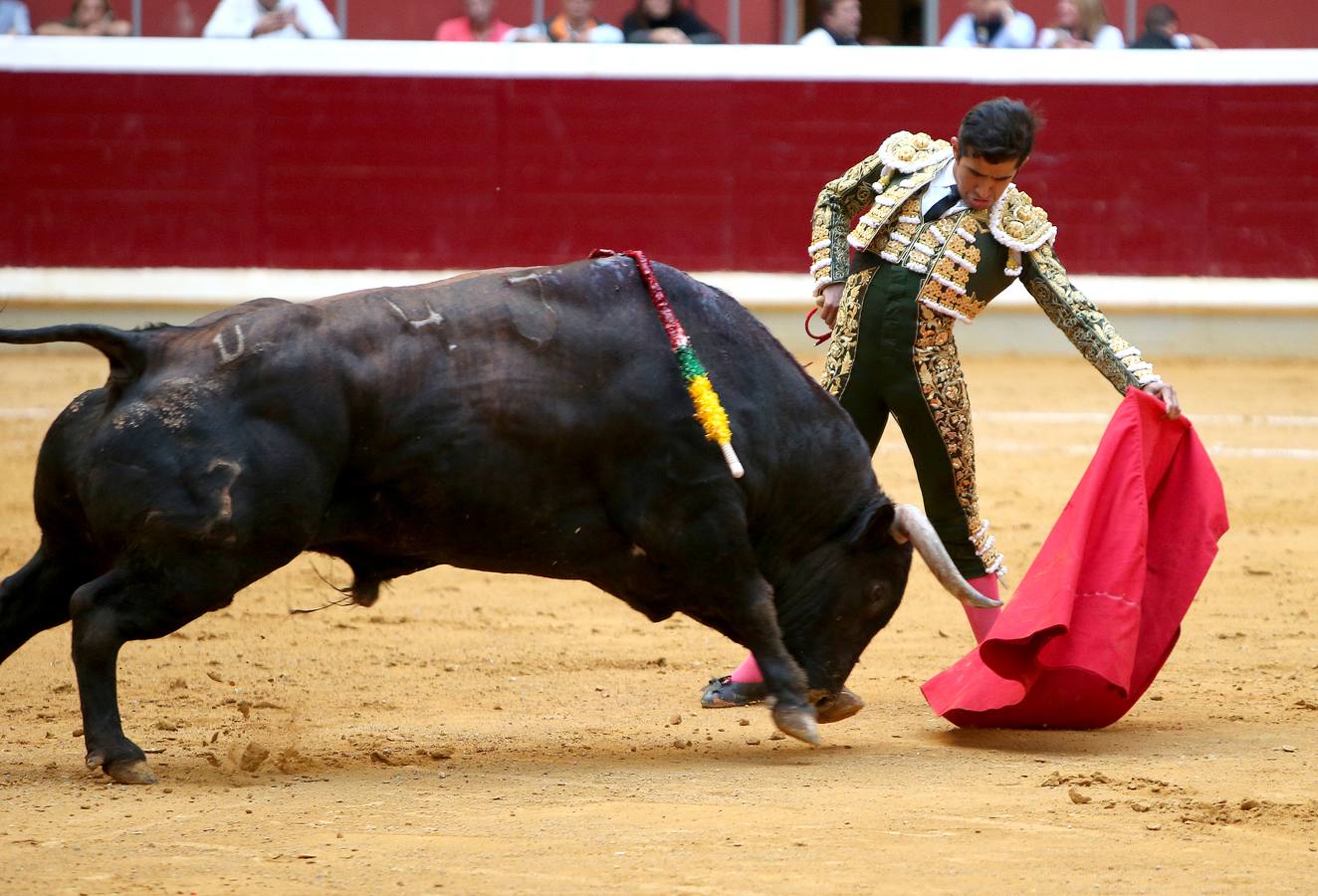 El quinto festejo de la Feria de San Mateo ha sido un espectáculo para olvidar cuanto antes, marcado por el nulo juego de la corrida de Zalduendo