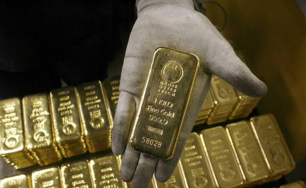 Detenido un hombre en el aeropuerto de Sri Lanka con 1 kilo de oro en el recto