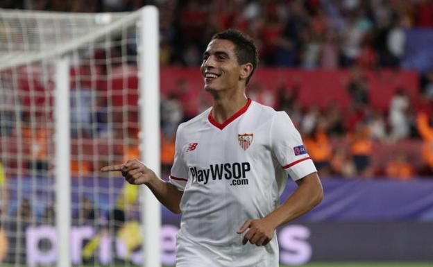 Ben Yedder celebra el primer gol que le marcó al Maribor. 