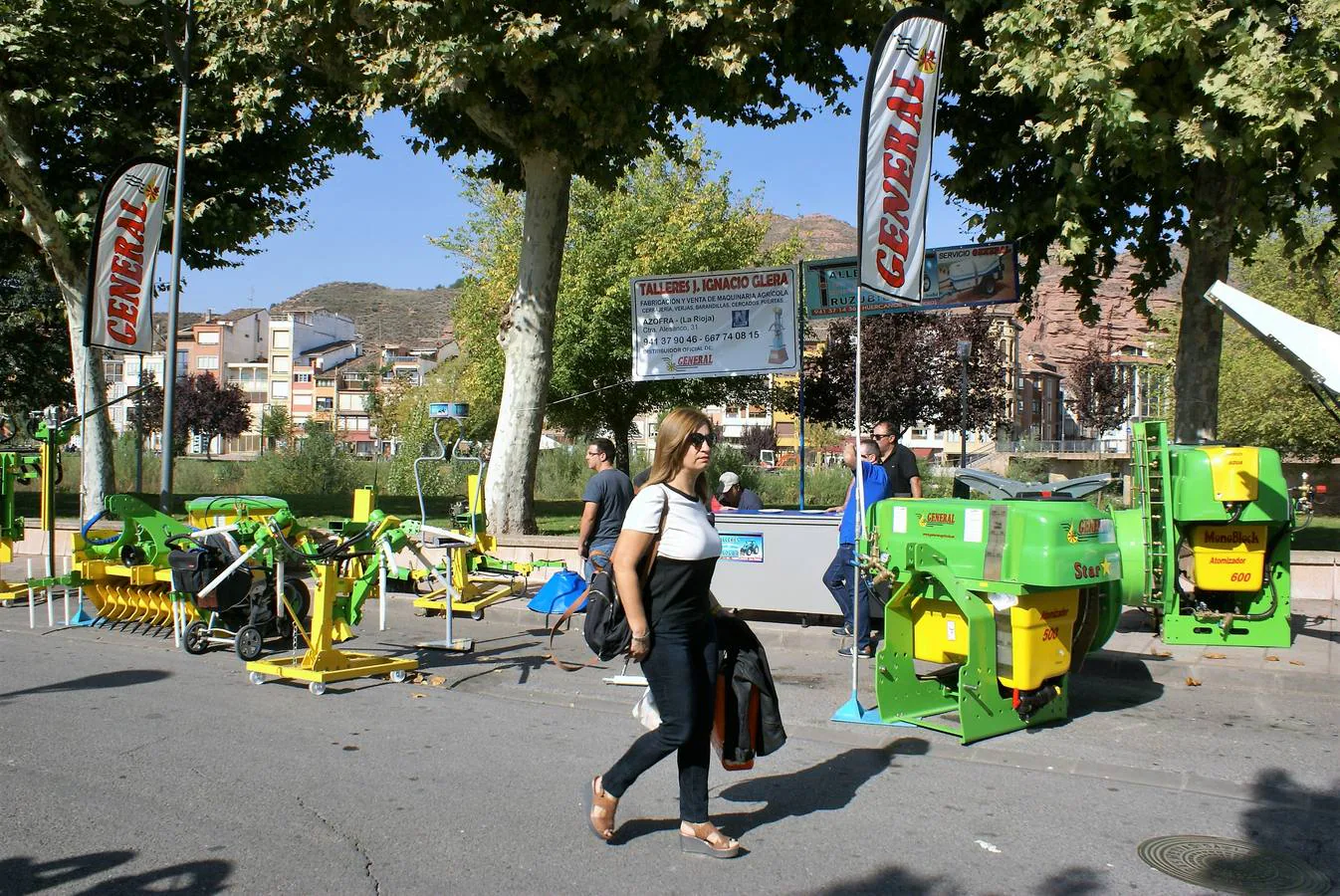 Este fin de semana se celebran las ferias de maquinaria agrícola, industrial y automoción. Además, se puede disfrutar del tradicional mercado artesanal