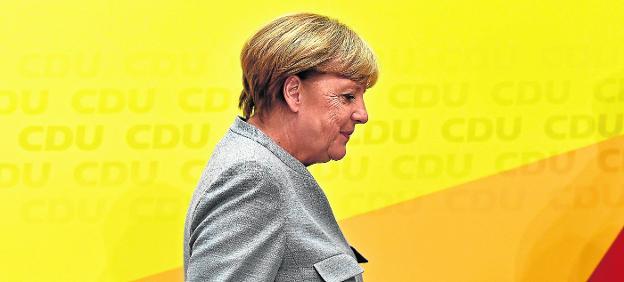 La canciller alemana y líder de la Unión Cristianodemócrata (CDU), Angela Merkel, en la sede berlinesa de su partido. :: Christian Bruna / efe