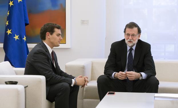 Rivera, durante la reunión mantenidoa con Rajoy para valorar el 1-O. 