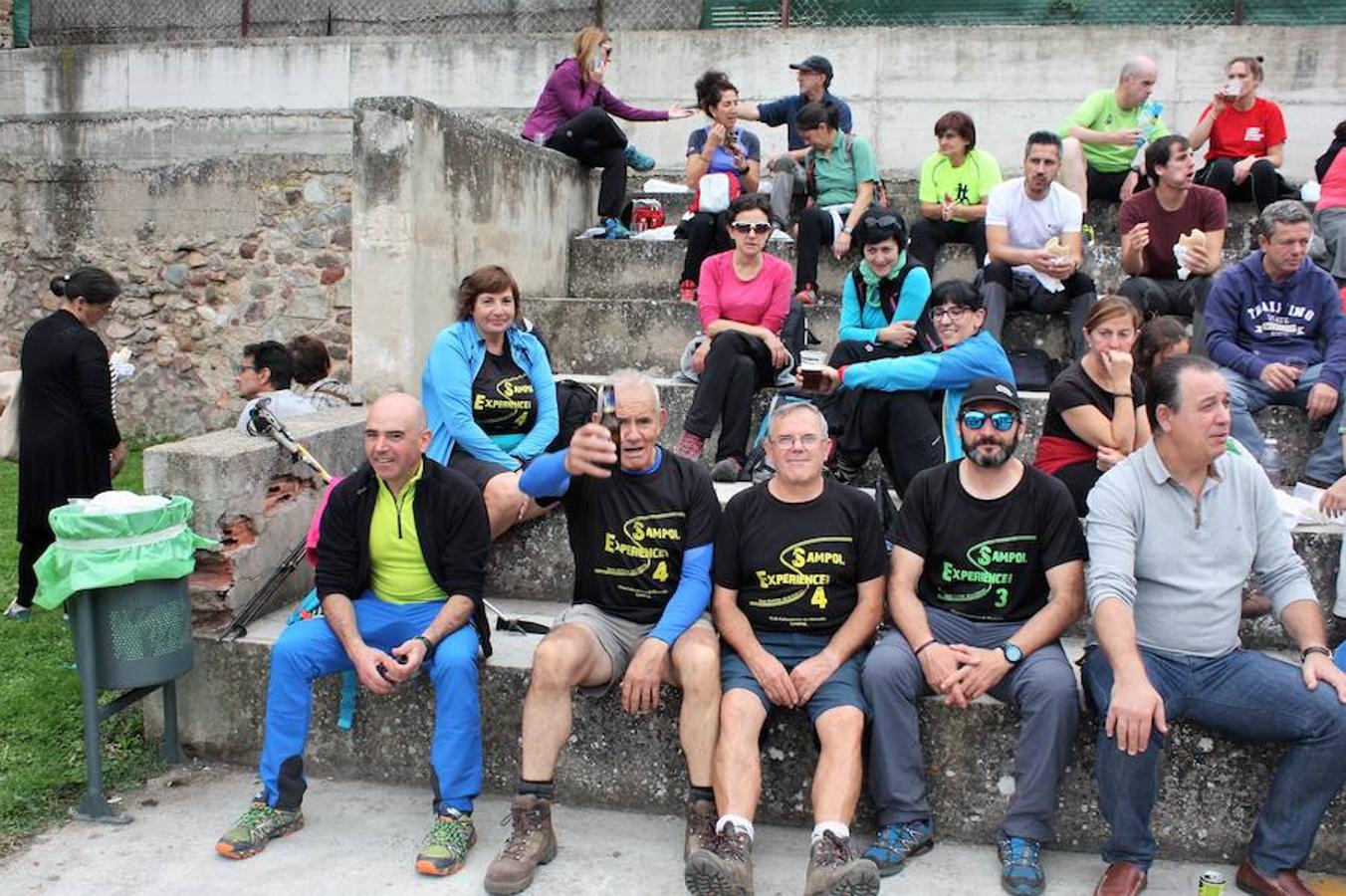 Alrededor de 4.000 bocadillos con el embutido asado en su punto fueron consumidos por turistas y también por los todos aquellos que participaron en una excursión por el entorno