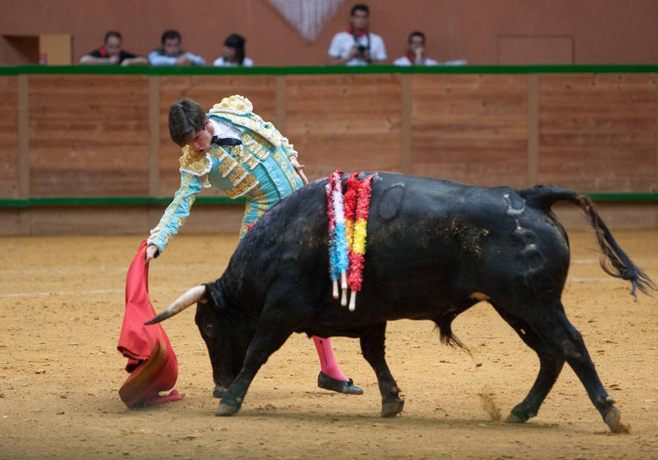 La Feria del Zapato de Oro de Arnedo dejó ver detalles como los naturales de Carlos Ochoa que le dieron el triunfo en la Ciudad del Calzado