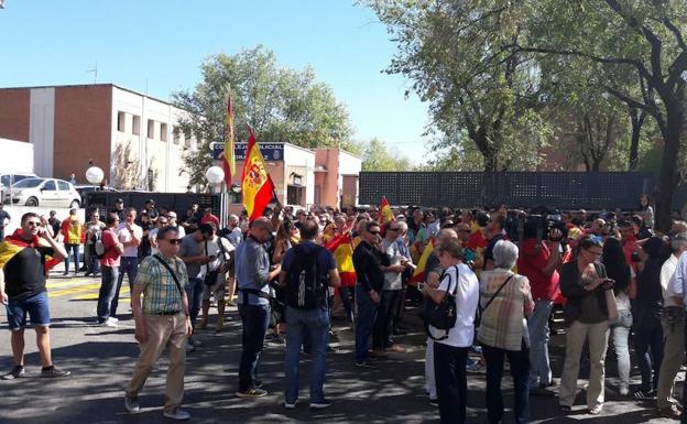 Concentraciones de los agentes convocadas por los sindicatos policiales en Moratalaz. 
