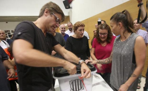 Recuento de votos en Tarragona el 1-O.