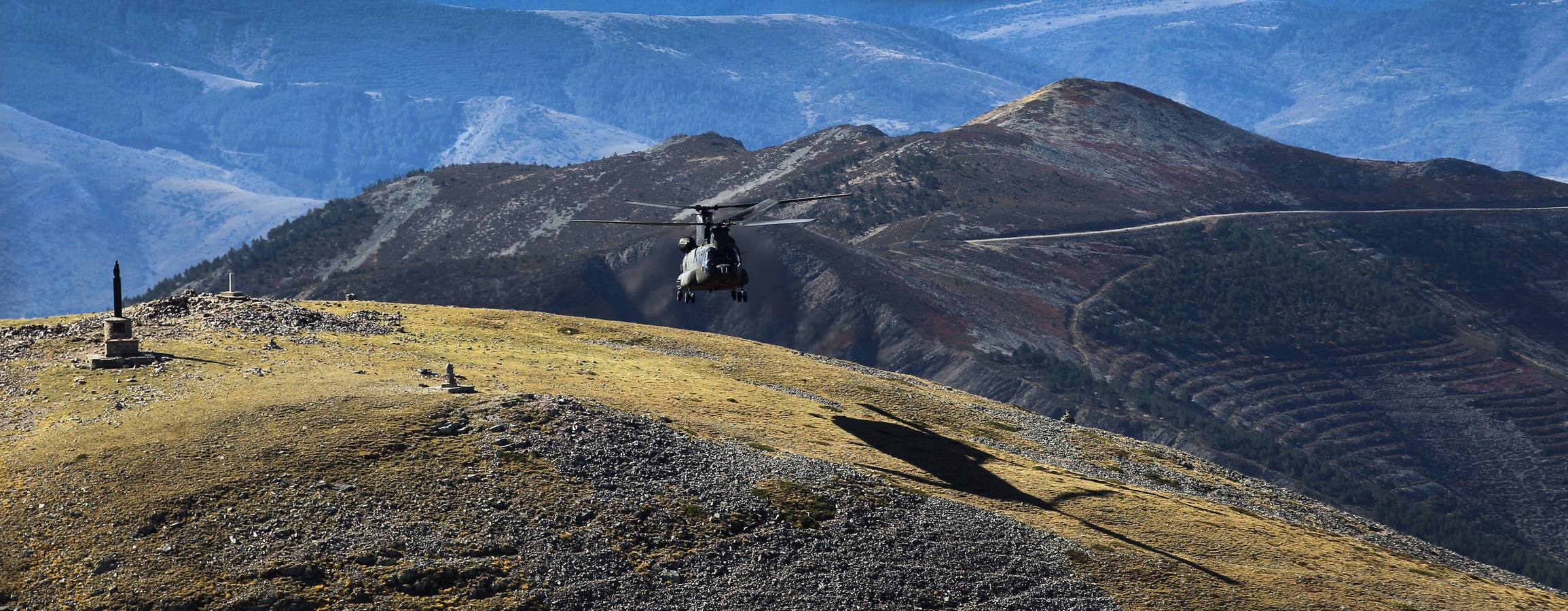 Un equipo de Diario LA RIOJA viajó en un NH-90 ,'Caimán', la última tecnología en helicópteros del Ejército español.