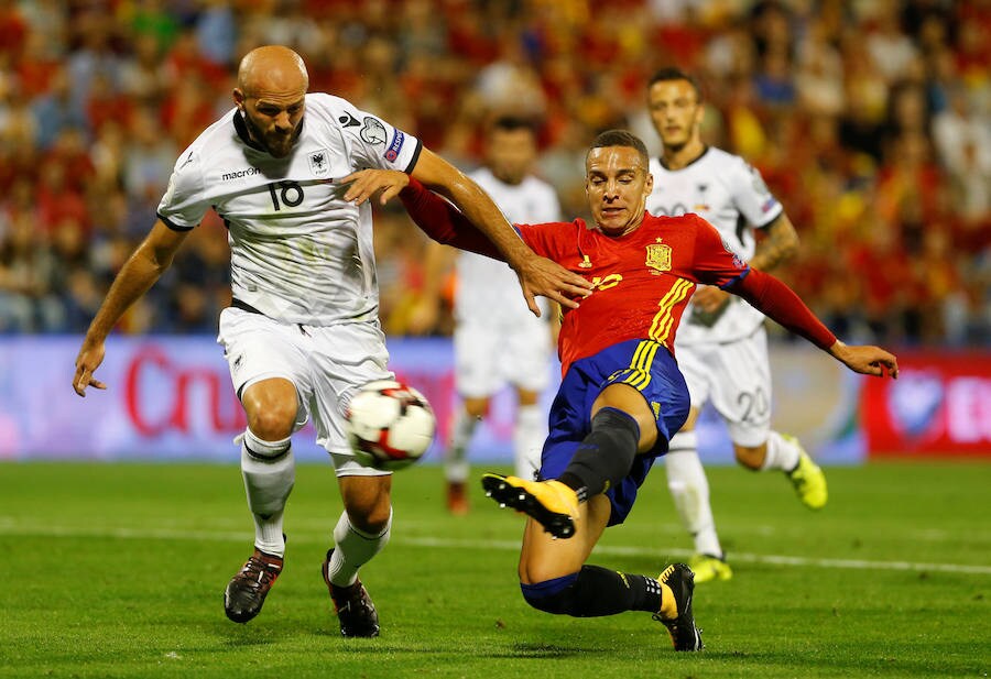 'La Roja' se mide al combinado que dirige Christian Panucci en el Rico Pérez de Alicante.