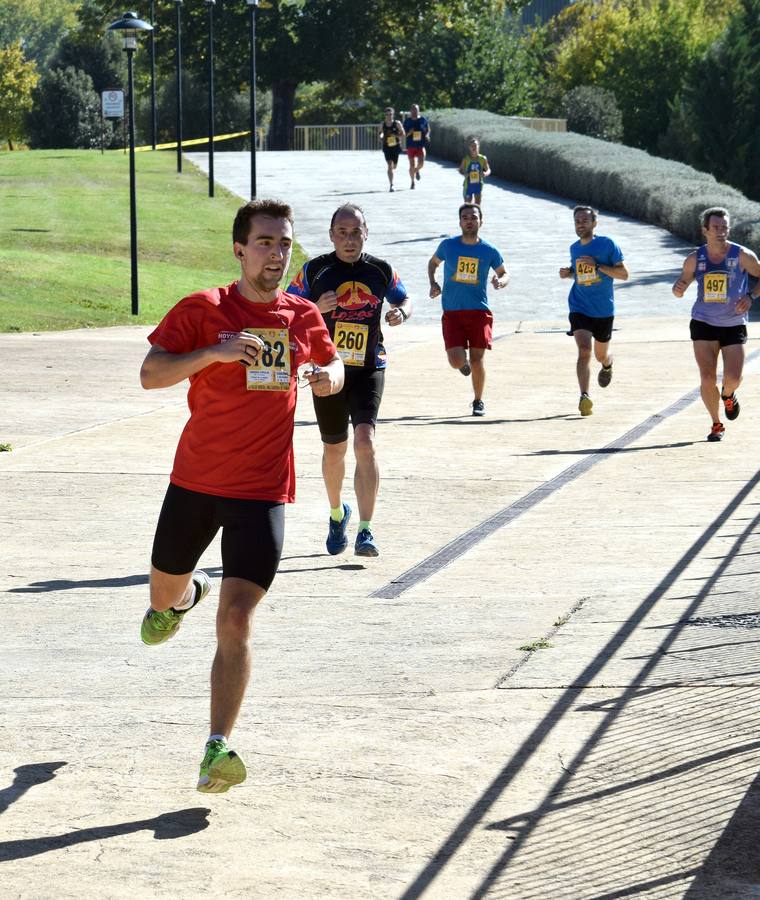 Imágenes de la carrera popular por la salud, organizada por ARFES.