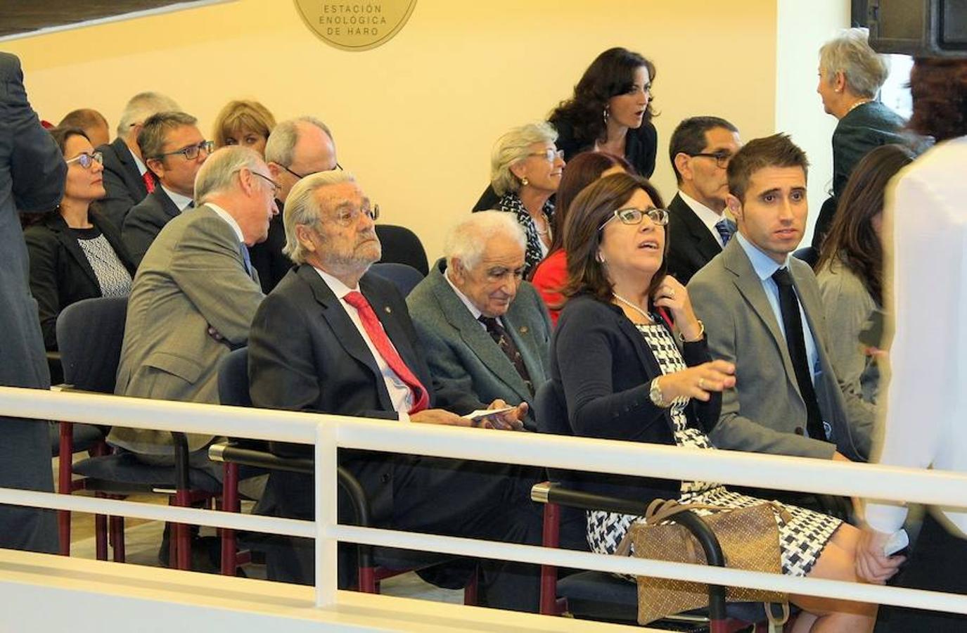 La Estación Enológica de Haro vivió la celebración del 125 aniversario en el que se anuncia el relevo en la dirección de Elena Meléndez Álvarez tras la jubilación de Montserrat Íñiguez.