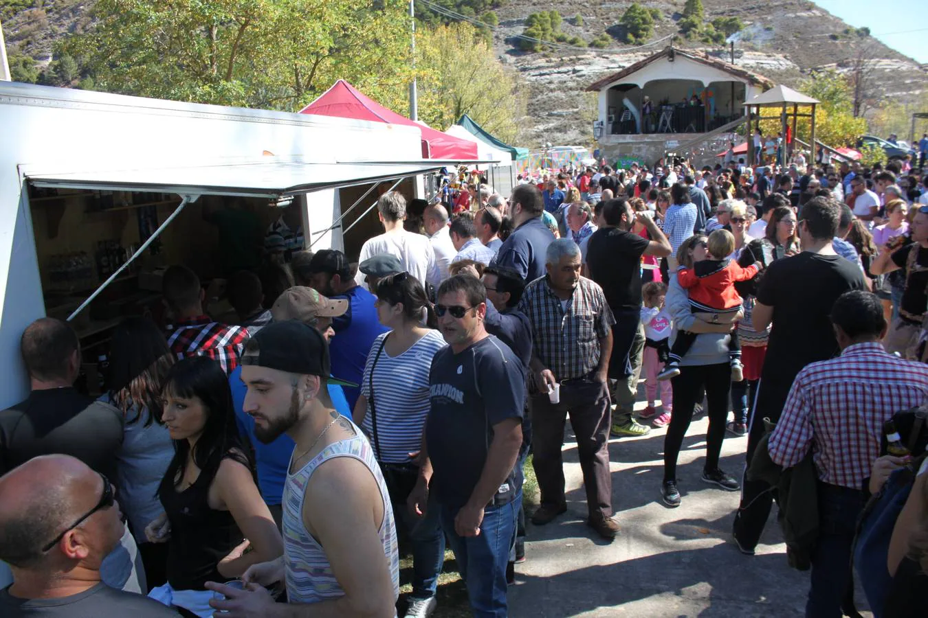 Gran ambiente en este festival gastronómico que se celebra cada año por estas fechas en Enciso.