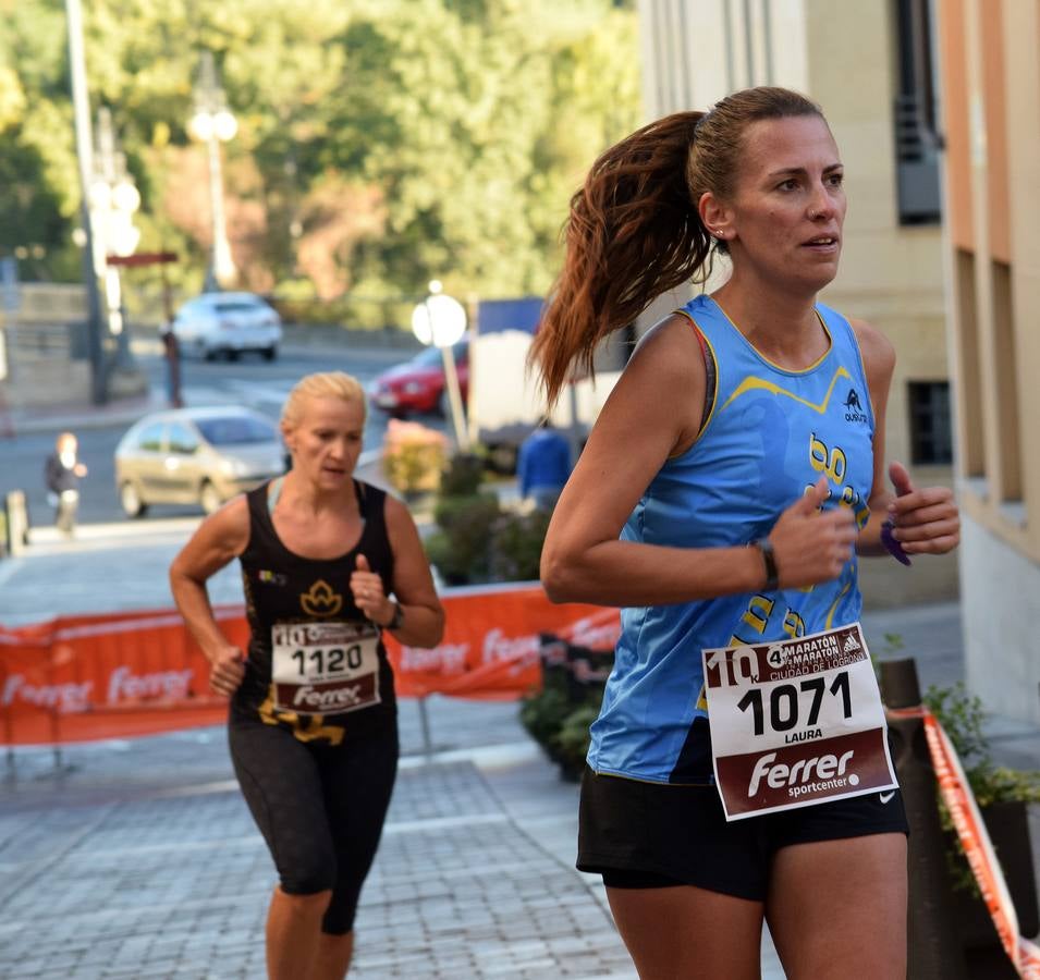 Centenares de participantes disfrutaron corriendo en la Maratón 10 kilómetros Ciudad de Logroño.