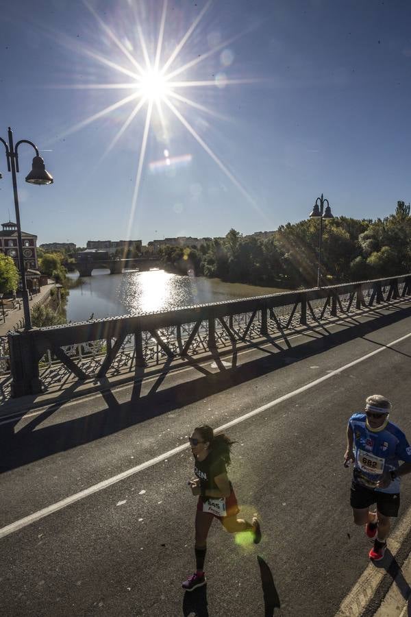 MIl doscientos atletas han participado hoy en esta carrera que se ha celebrado en el centro de Logroño.