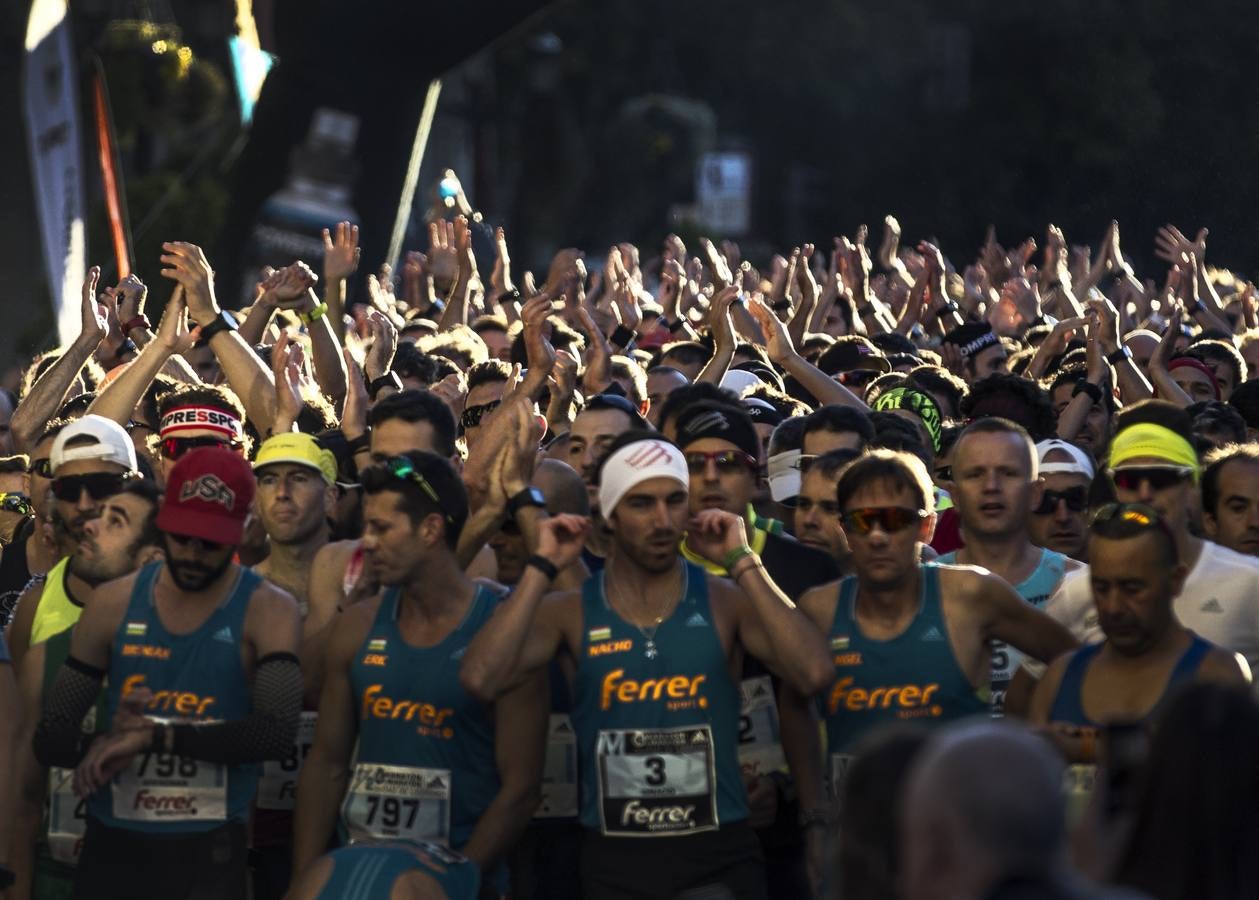 MIl doscientos atletas han participado hoy en esta carrera que se ha celebrado en el centro de Logroño.