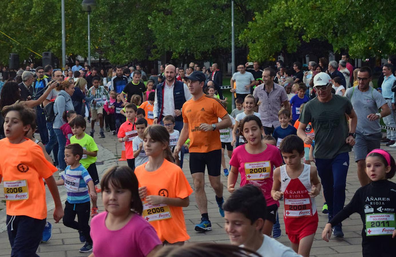 Alrededor de 300 niños tomaron parte en los actos paralelos relacionados con la Maratón que este domingo se celebra en Logroño. Amor por el deporte, participación, saber perder y también ganar... 